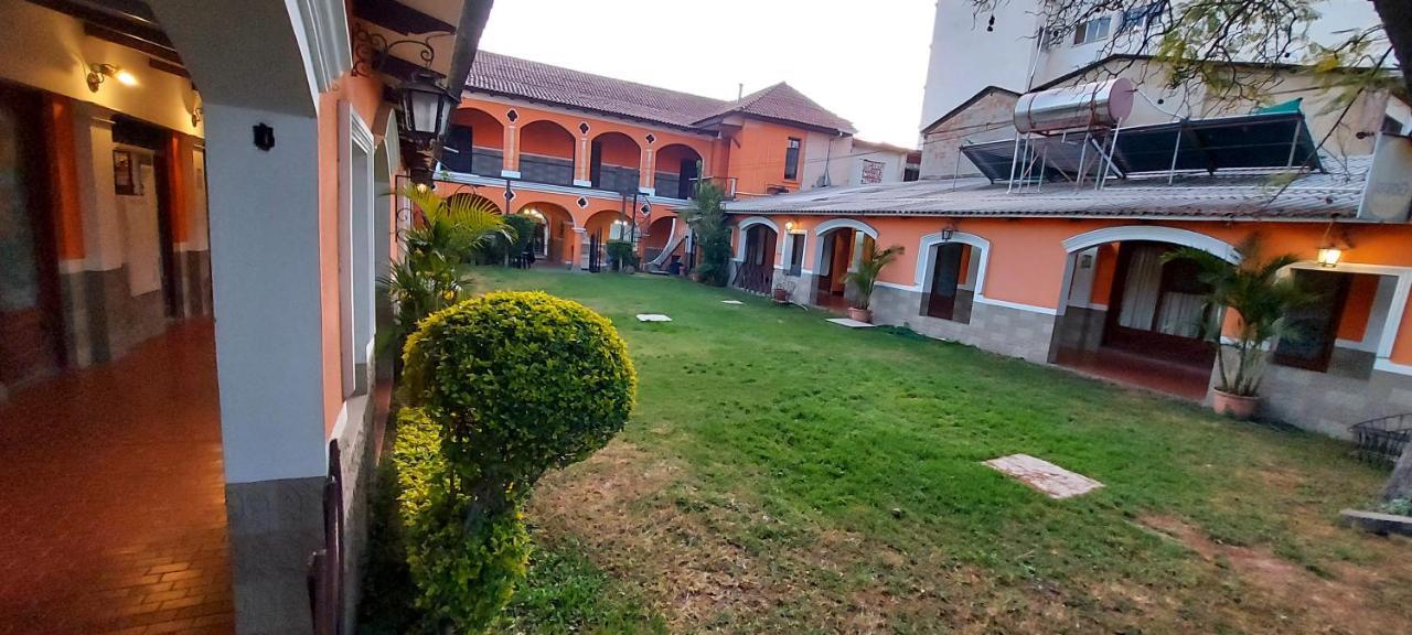 Naupa House Hostel Cochabamba Exteriör bild