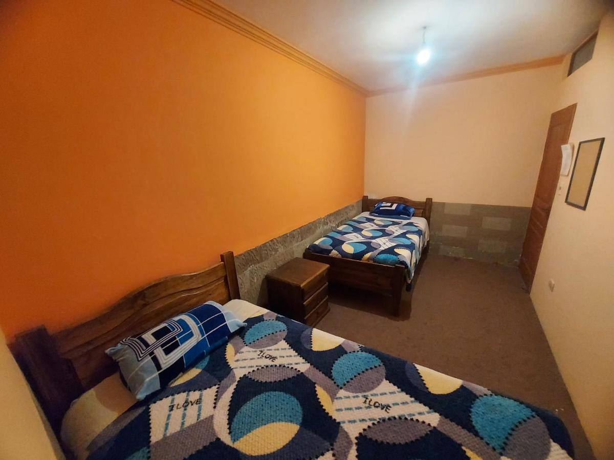 Naupa House Hostel Cochabamba Exteriör bild