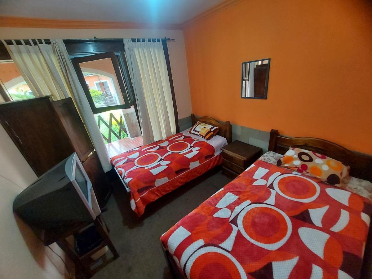 Naupa House Hostel Cochabamba Exteriör bild