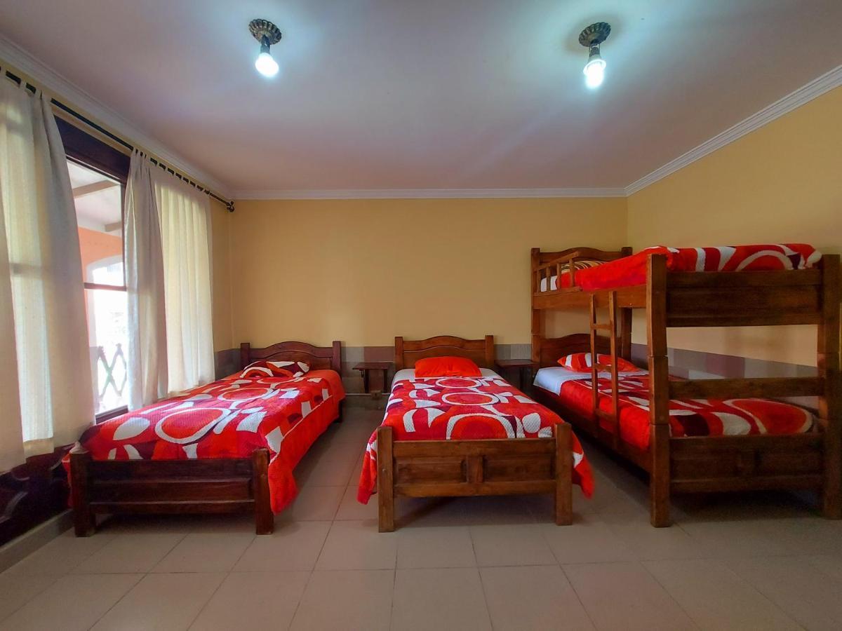 Naupa House Hostel Cochabamba Exteriör bild