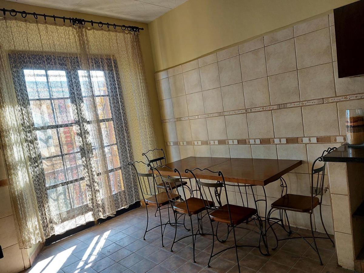 Naupa House Hostel Cochabamba Exteriör bild