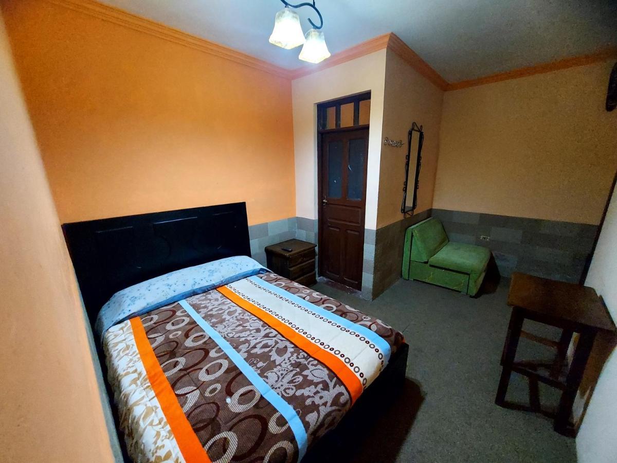 Naupa House Hostel Cochabamba Exteriör bild